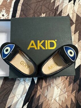 Akid shoes